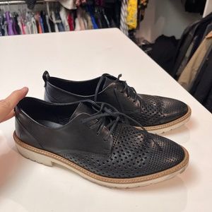Ecco Womens Black Leather Oxfords